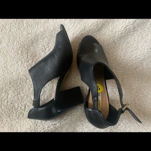 Tahari open-toed heeled booties
